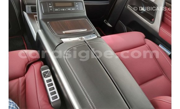 Acheter Import Voiture Toyota Land Cruiser Noir à Import - Dubai, Togo Acheter Import Voiture Toyota Land Cruiser Noir à Import - Dubai, Togo