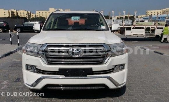 Buy Import Toyota Land Cruiser White Car in Import - Dubai in Togo Buy Import Toyota Land Cruiser White Car in Import - Dubai in Togo