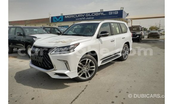 Acheter Import Voiture Lexus LX Blanc à Import - Dubai, Togo