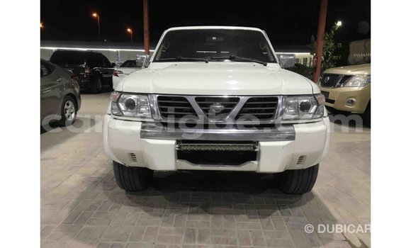 Acheter Import Voiture Nissan Patrol Blanc à Import - Dubai, Togo