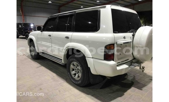 Acheter Import Voiture Nissan Patrol Blanc à Import - Dubai, Togo Acheter Import Voiture Nissan Patrol Blanc à Import - Dubai, Togo
