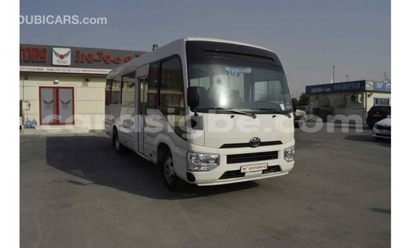 Acheter Import Voiture Toyota Coaster Blanc à Import - Dubai, Togo Acheter Import Voiture Toyota Coaster Blanc à Import - Dubai, Togo