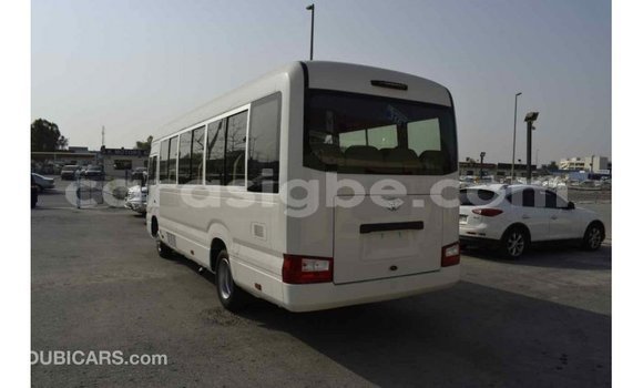 Acheter Import Voiture Toyota Coaster Blanc à Import - Dubai, Togo Acheter Import Voiture Toyota Coaster Blanc à Import - Dubai, Togo
