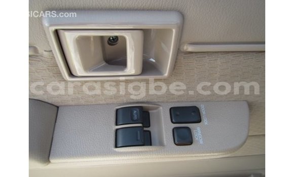 Acheter Import Voiture Toyota Land Cruiser Blanc à Import - Dubai, Togo Acheter Import Voiture Toyota Land Cruiser Blanc à Import - Dubai, Togo