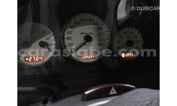 Acheter Import Voiture Mercedes‒Benz 190 (W201) Bleu à Import - Dubai, Togo Acheter Import Voiture Mercedes‒Benz 190 (W201) Bleu à Import - Dubai, Togo