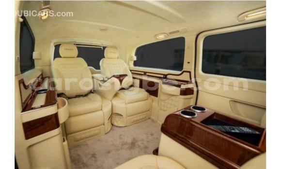 Acheter Import Voiture Mercedes‒Benz 190 (W201) Noir à Import - Dubai, Togo