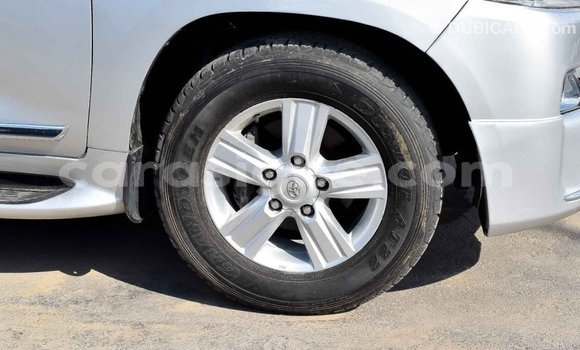 Acheter Import Voiture Toyota Land Cruiser Autre à Import - Dubai, Togo Acheter Import Voiture Toyota Land Cruiser Autre à Import - Dubai, Togo