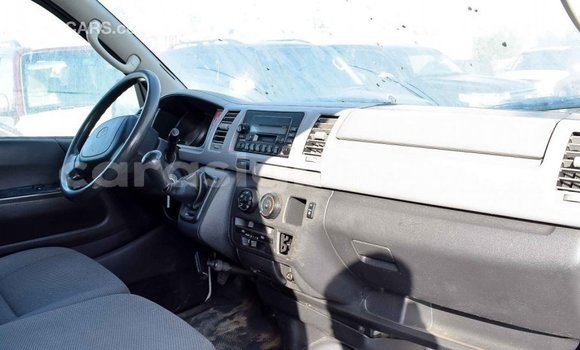 Acheter Import Voiture Toyota Hiace Blanc à Import - Dubai, Togo Acheter Import Voiture Toyota Hiace Blanc à Import - Dubai, Togo