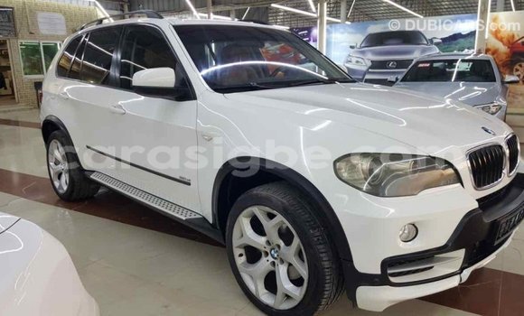 Acheter Import Voiture BMW X5 Blanc à Import - Dubai, Togo Acheter Import Voiture BMW X5 Blanc à Import - Dubai, Togo
