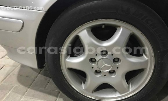 Acheter Import Voiture Mercedes‒Benz 190 (W201) Autre à Import - Dubai, Togo Acheter Import Voiture Mercedes‒Benz 190 (W201) Autre à Import - Dubai, Togo