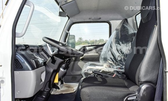 Acheter Import Utilitaire Mitsubishi L400 Blanc à Import - Dubai, Togo Acheter Import Utilitaire Mitsubishi L400 Blanc à Import - Dubai, Togo