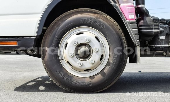 Acheter Import Utilitaire Mitsubishi L400 Blanc à Import - Dubai, Togo Acheter Import Utilitaire Mitsubishi L400 Blanc à Import - Dubai, Togo