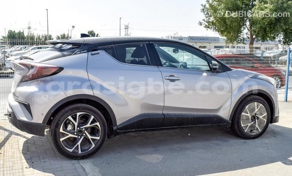 Acheter Import Voiture Toyota C-HR Autre à Import - Dubai, Togo Acheter Import Voiture Toyota C-HR Autre à Import - Dubai, Togo