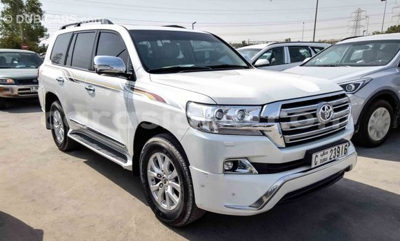 Buy Import Toyota Land Cruiser White Car in Import - Dubai in Togo