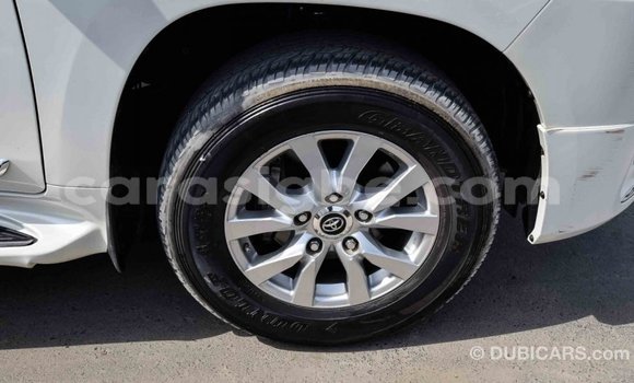 Acheter Import Voiture Toyota Land Cruiser Blanc à Import - Dubai, Togo Acheter Import Voiture Toyota Land Cruiser Blanc à Import - Dubai, Togo