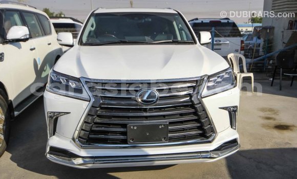 Acheter Import Voiture Lexus LX Blanc à Import - Dubai, Togo Acheter Import Voiture Lexus LX Blanc à Import - Dubai, Togo