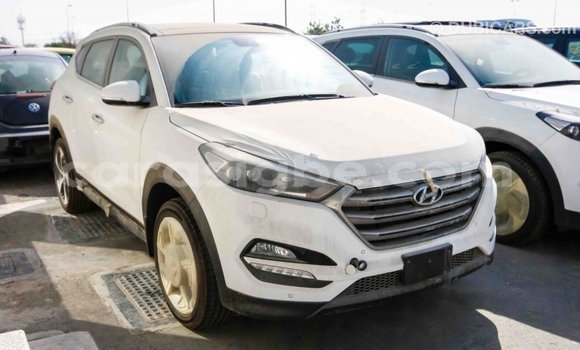 Acheter Import Voiture Hyundai Tucson Blanc à Import - Dubai, Togo