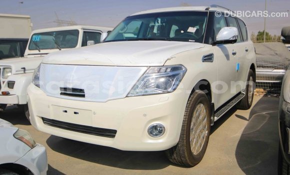 Acheter Import Voiture Nissan Patrol Blanc à Import - Dubai, Togo Acheter Import Voiture Nissan Patrol Blanc à Import - Dubai, Togo