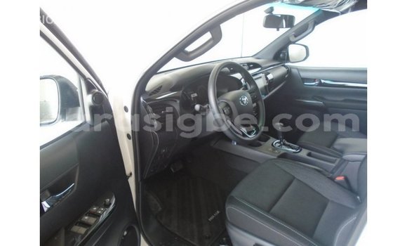 Buy Import Toyota Hilux White Car in Import - Dubai in Togo Buy Import Toyota Hilux White Car in Import - Dubai in Togo