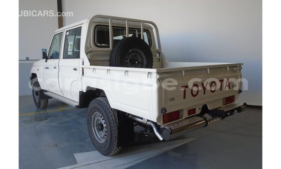 Buy Import Toyota Land Cruiser White Car in Import - Dubai in Togo Buy Import Toyota Land Cruiser White Car in Import - Dubai in Togo