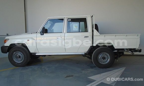 Buy Import Toyota Land Cruiser White Car in Import - Dubai in Togo Buy Import Toyota Land Cruiser White Car in Import - Dubai in Togo