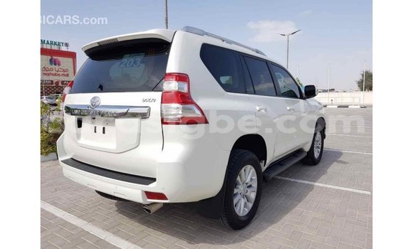 Acheter Import Voiture Toyota Prado Blanc à Import - Dubai, Togo Acheter Import Voiture Toyota Prado Blanc à Import - Dubai, Togo