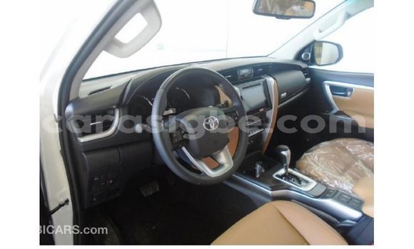Buy Import Toyota Fortuner White Car in Import - Dubai in Togo
