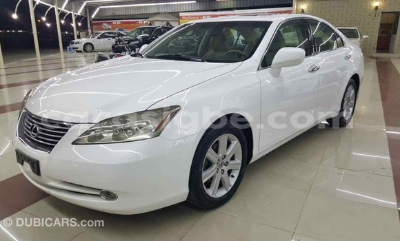 Acheter Import Voiture Lexus ES Blanc à Import - Dubai, Togo