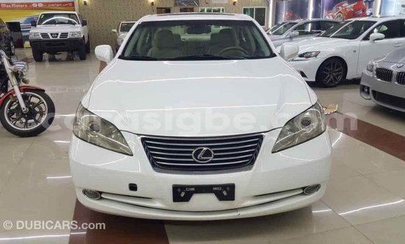 Acheter Import Voiture Lexus ES Blanc à Import - Dubai, Togo Acheter Import Voiture Lexus ES Blanc à Import - Dubai, Togo