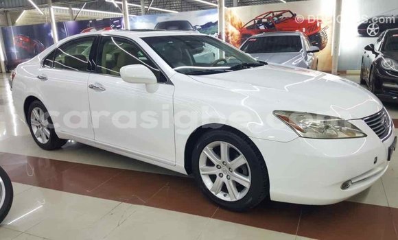 Acheter Import Voiture Lexus ES Blanc à Import - Dubai, Togo Acheter Import Voiture Lexus ES Blanc à Import - Dubai, Togo