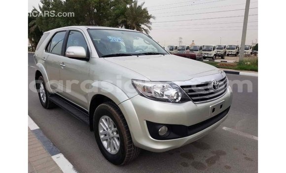 Acheter Import Voiture Toyota Fortuner Autre à Import - Dubai, Togo