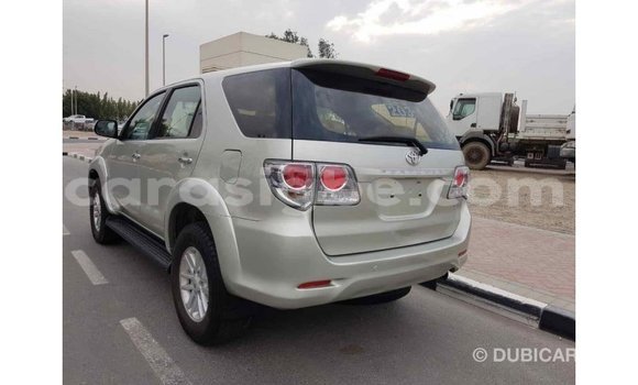 Acheter Import Voiture Toyota Fortuner Autre à Import - Dubai, Togo Acheter Import Voiture Toyota Fortuner Autre à Import - Dubai, Togo