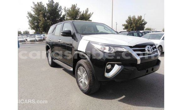 Acheter Import Voiture Toyota Fortuner Noir à Import - Dubai, Togo Acheter Import Voiture Toyota Fortuner Noir à Import - Dubai, Togo