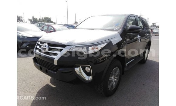 Acheter Import Voiture Toyota Fortuner Noir à Import - Dubai, Togo Acheter Import Voiture Toyota Fortuner Noir à Import - Dubai, Togo