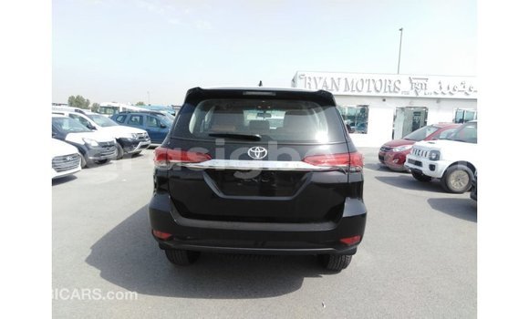 Acheter Import Voiture Toyota Fortuner Noir à Import - Dubai, Togo Acheter Import Voiture Toyota Fortuner Noir à Import - Dubai, Togo