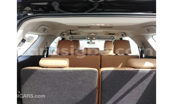 Acheter Import Voiture Toyota Fortuner Noir à Import - Dubai, Togo Acheter Import Voiture Toyota Fortuner Noir à Import - Dubai, Togo