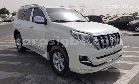 Acheter Import Voiture Toyota Prado Blanc à Import - Dubai, Togo Acheter Import Voiture Toyota Prado Blanc à Import - Dubai, Togo
