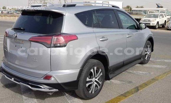 Acheter Import Voiture Toyota RAV4 Autre à Import - Dubai, Togo Acheter Import Voiture Toyota RAV4 Autre à Import - Dubai, Togo