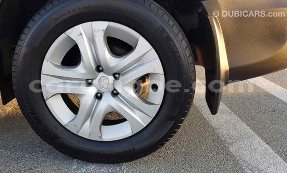 Acheter Import Voiture Toyota RAV4 Rouge à Import - Dubai, Togo Acheter Import Voiture Toyota RAV4 Rouge à Import - Dubai, Togo