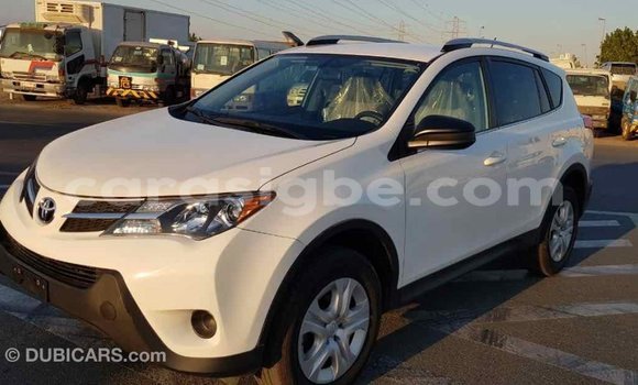 Acheter Import Voiture Toyota RAV4 Blanc à Import - Dubai, Togo Acheter Import Voiture Toyota RAV4 Blanc à Import - Dubai, Togo