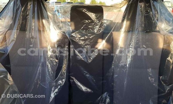 Acheter Import Voiture Toyota RAV4 Blanc à Import - Dubai, Togo Acheter Import Voiture Toyota RAV4 Blanc à Import - Dubai, Togo