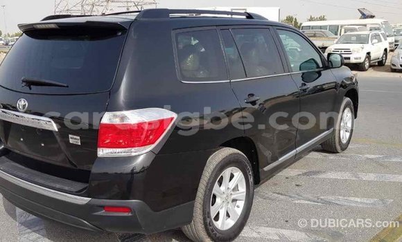 Acheter Import Voiture Toyota Highlander Noir à Import - Dubai, Togo Acheter Import Voiture Toyota Highlander Noir à Import - Dubai, Togo