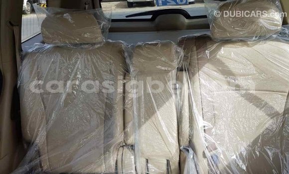 Acheter Import Voiture Toyota Highlander Noir à Import - Dubai, Togo Acheter Import Voiture Toyota Highlander Noir à Import - Dubai, Togo