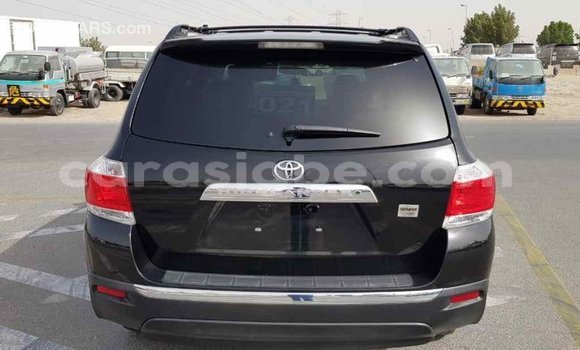 Acheter Import Voiture Toyota Highlander Noir à Import - Dubai, Togo Acheter Import Voiture Toyota Highlander Noir à Import - Dubai, Togo