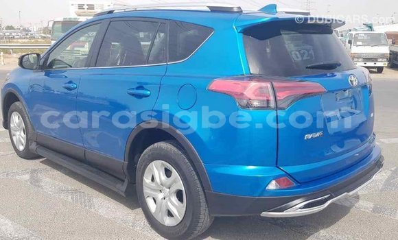 Acheter Import Voiture Toyota RAV4 Bleu à Import - Dubai, Togo Acheter Import Voiture Toyota RAV4 Bleu à Import - Dubai, Togo