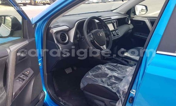 Acheter Import Voiture Toyota RAV4 Bleu à Import - Dubai, Togo Acheter Import Voiture Toyota RAV4 Bleu à Import - Dubai, Togo
