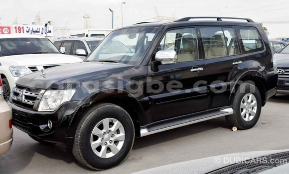 Acheter Import Voiture Mitsubishi Pajero Noir à Import - Dubai, Togo Acheter Import Voiture Mitsubishi Pajero Noir à Import - Dubai, Togo