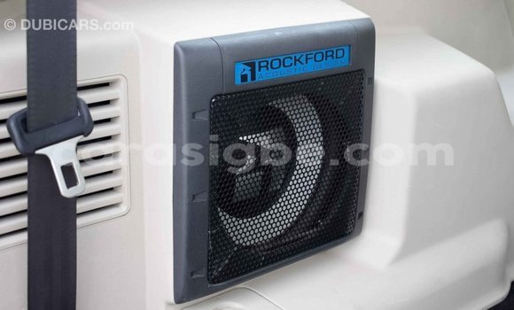 Acheter Import Voiture Mitsubishi Pajero Noir à Import - Dubai, Togo Acheter Import Voiture Mitsubishi Pajero Noir à Import - Dubai, Togo