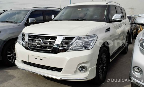 Acheter Import Voiture Nissan Patrol Blanc à Import - Dubai, Togo Acheter Import Voiture Nissan Patrol Blanc à Import - Dubai, Togo
