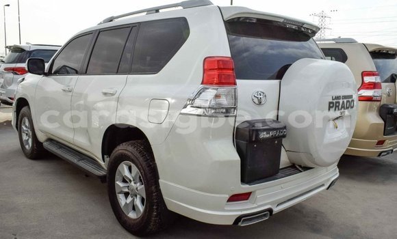 Acheter Import Voiture Toyota Prado Blanc à Import - Dubai, Togo Acheter Import Voiture Toyota Prado Blanc à Import - Dubai, Togo